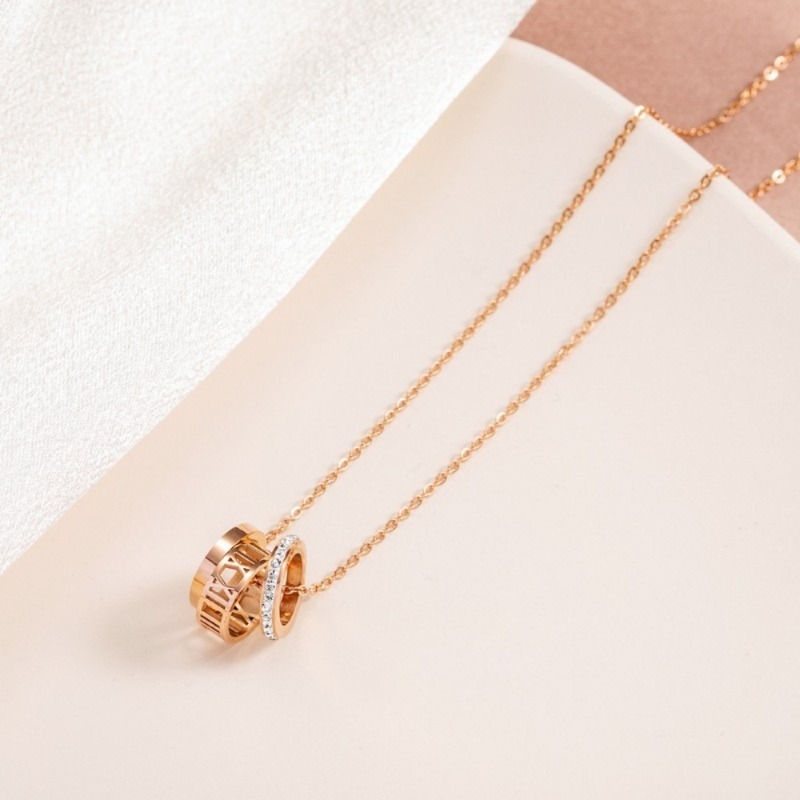 Hollow-Out Roman Numeral Three-Circle Necklace — Minimalist Style